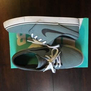 Nike Janoskis  Size 8.5